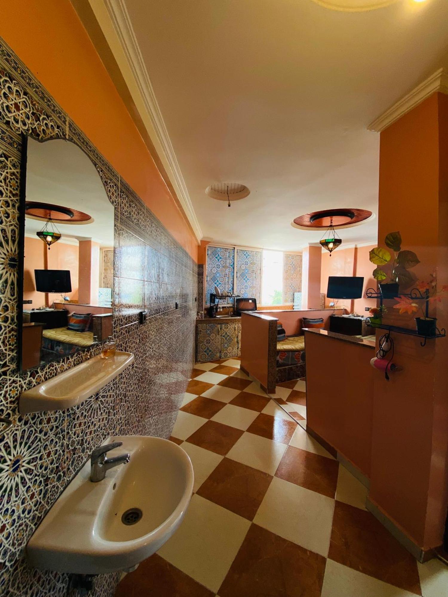 Taliouin Apartment Agadir Bagian luar foto